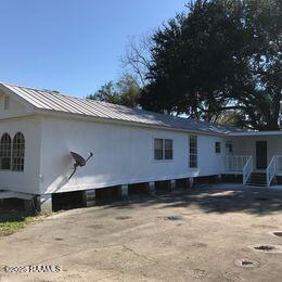 810 Howard St, Jennings, LA 70546 - photo 2