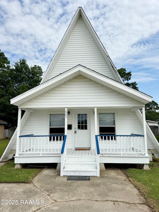 607 Ernest St, New Iberia, LA 70563 - view of front of property featuring covered porch