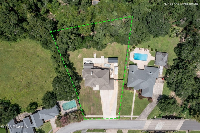 213 E Peck Blvd, Lafayette, LA 70508 - aerial view of property and surrounding area featuring property parcel outlined
