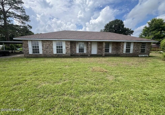 4702 Daspit Rd, New Iberia, LA 70563 - single story home featuring a front yard