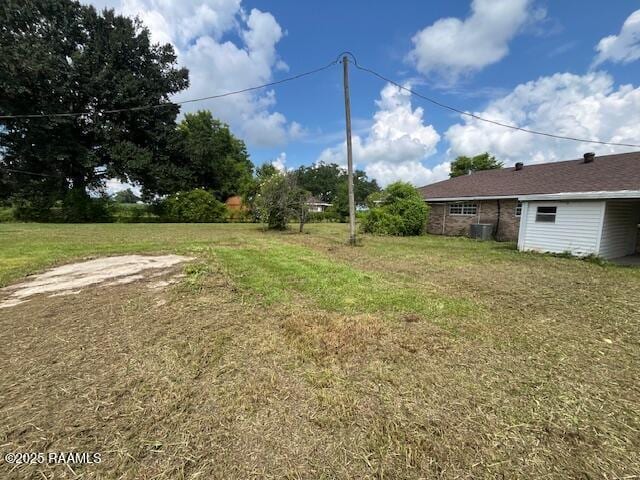 4702 Daspit Rd, New Iberia, LA 70563 - view of grassy yard