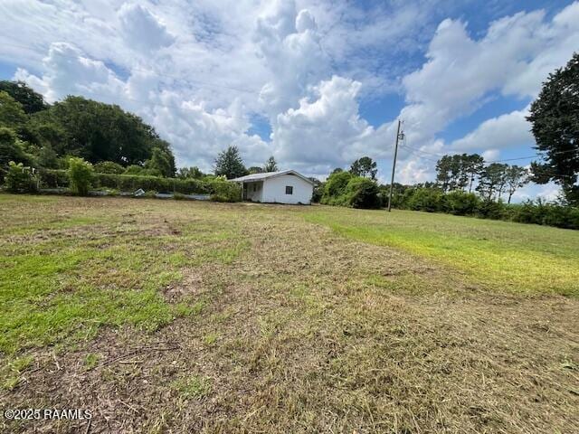 4702 Daspit Rd, New Iberia, LA 70563 - view of green lawn