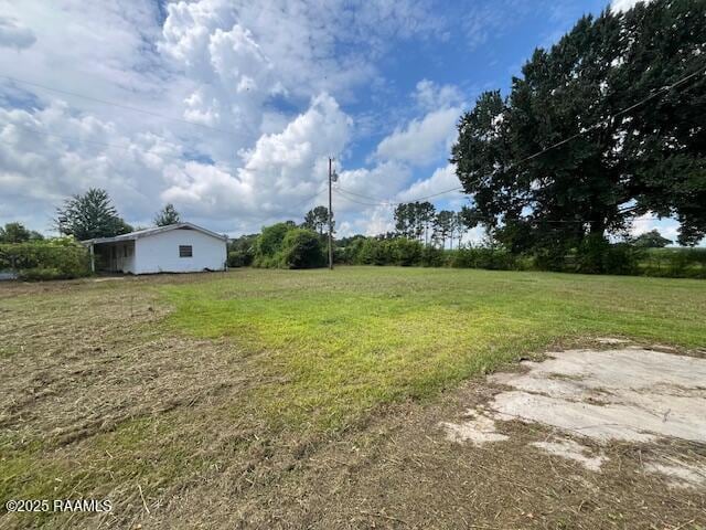 4702 Daspit Rd, New Iberia, LA 70563 - view of grassy yard