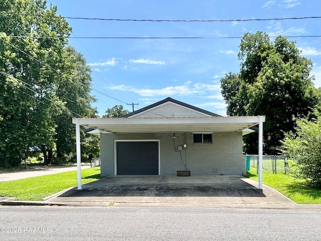 104 E Coleman St, Opelousas, LA 70570 - view of front of home with brick siding and an attached garage