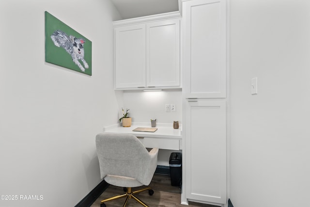 127 Lakes Edge Dr, Broussard, LA 70518 - home office with wood finished floors and baseboards