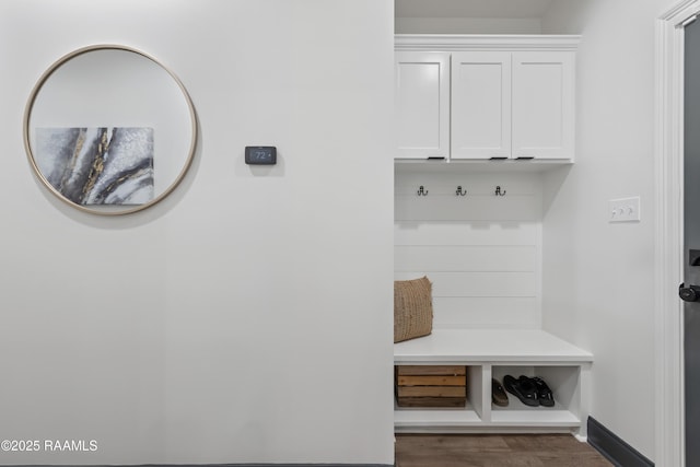 127 Lakes Edge Dr, Broussard, LA 70518 - mudroom with wood finished floors and baseboards
