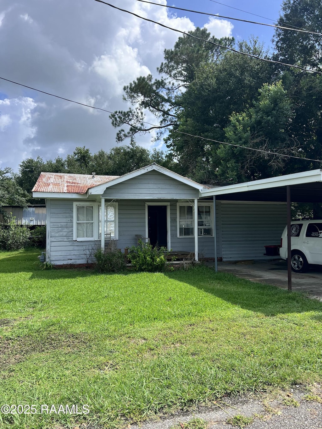 108 Evangeline St, Saint Martinville, LA 70582 - photo 1