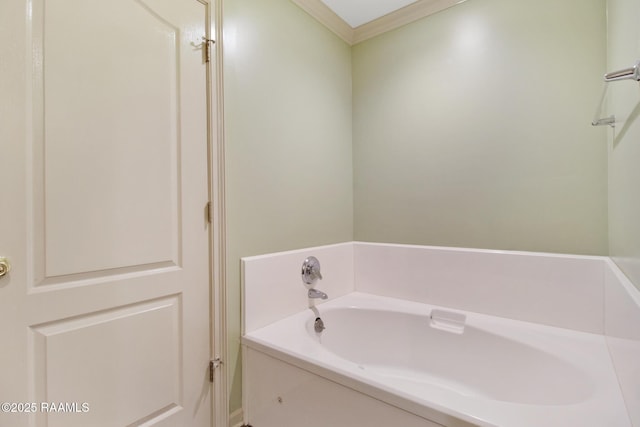 1034 Hollow Oaks Rd, Breaux Bridge, LA 70517 - bathroom with a garden tub and crown molding