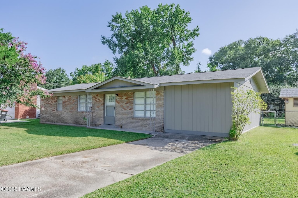 729 Harrell Dr, Lafayette, LA 70503 - photo 1