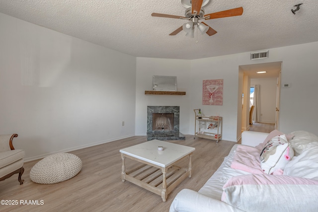 110 W Bayou Pkwy Apt 804, Lafayette, LA 70503 - photo 2