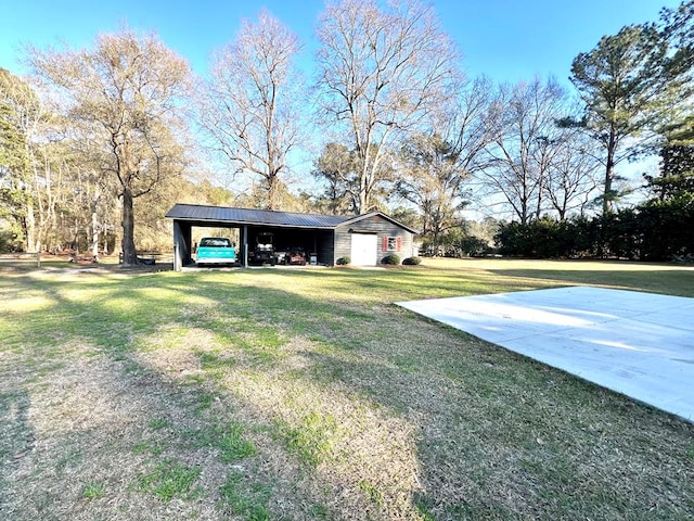 view of yard featuring a carport