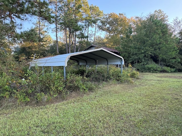 view of yard featuring a carport