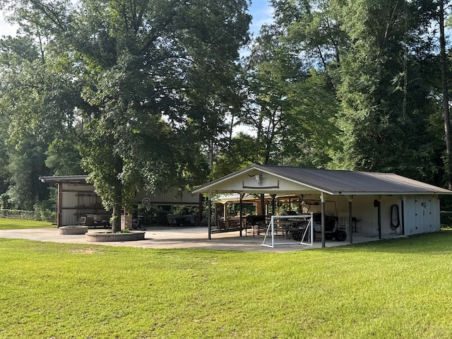 145 Robin Ln, Bainbridge, GA 39819 - surrounding community with a lawn