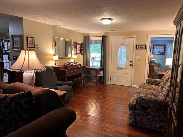 851 Colquitt Hwy, Bainbridge, GA 39817 - living area with wood finished floors and a textured ceiling
