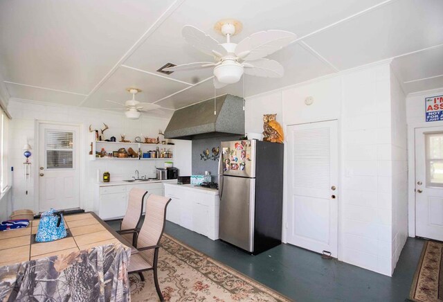 179 Azalea Cir, Bainbridge, GA 39819 - dining room featuring a ceiling fan