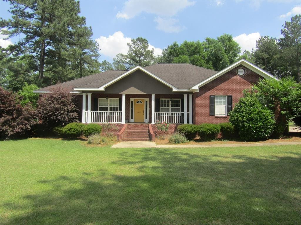 1022 Meadow Ridge Dr, Bainbridge, GA 39819 - photo 1