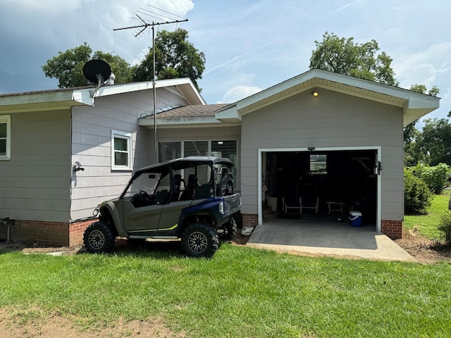 exterior space featuring a lawn