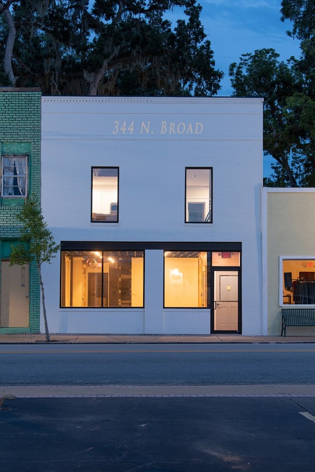 view of front of house