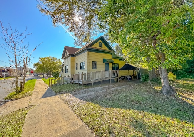 view of front of property