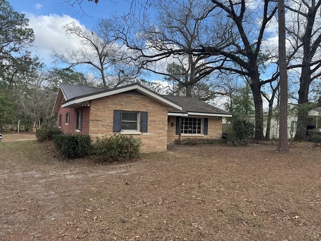 view of front of house