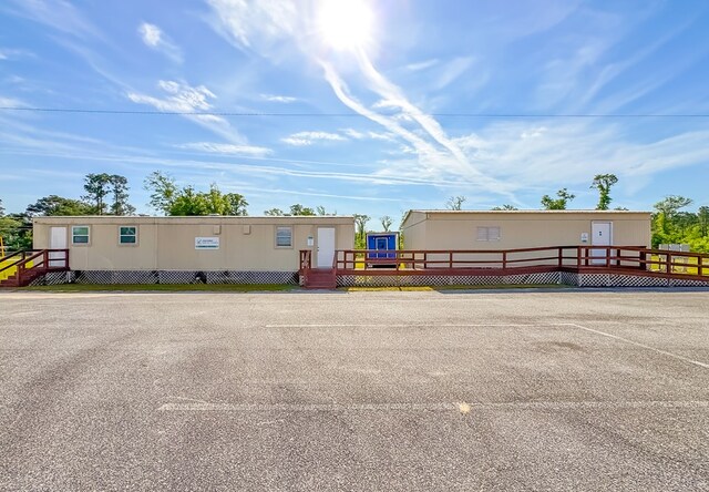 1101 Faceville Hwy, Bainbridge, GA 39819 - view of building exterior with uncovered parking