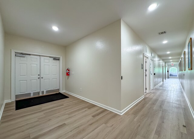 1101 Faceville Hwy, Bainbridge, GA 39819 - foyer featuring light wood-style floors, baseboards, and recessed lighting