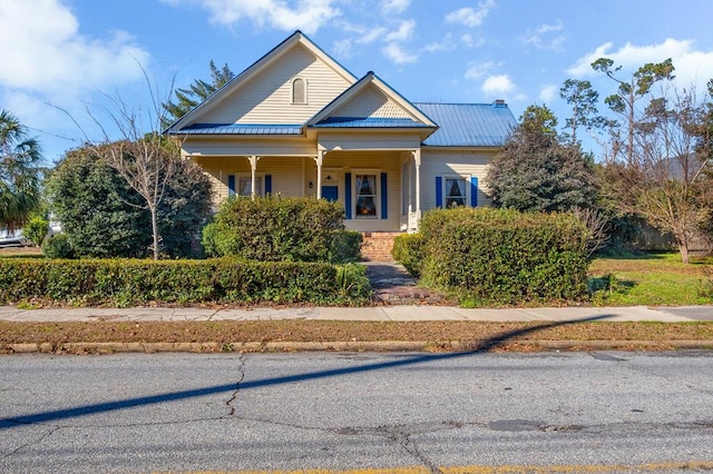 view of front of property