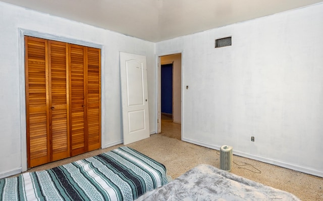 bedroom with a closet