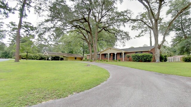 1402 Pineland Dr, Bainbridge, GA 39819 - photo 4