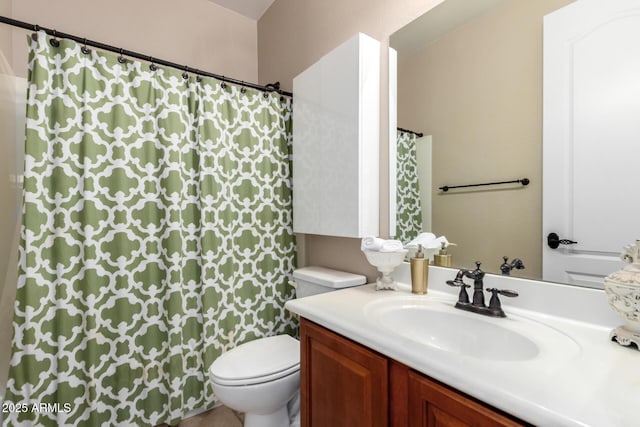 530 S Emerson St, Chandler, AZ 85225 - full bath featuring toilet, vanity, and a shower with curtain