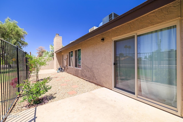 17802 N 45th Ave, Glendale, AZ 85308 - view of patio with fence