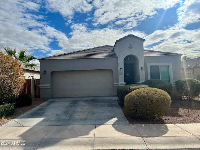 view of front of property featuring a garage