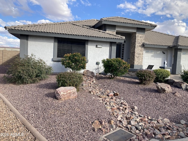 view of front facade with a garage