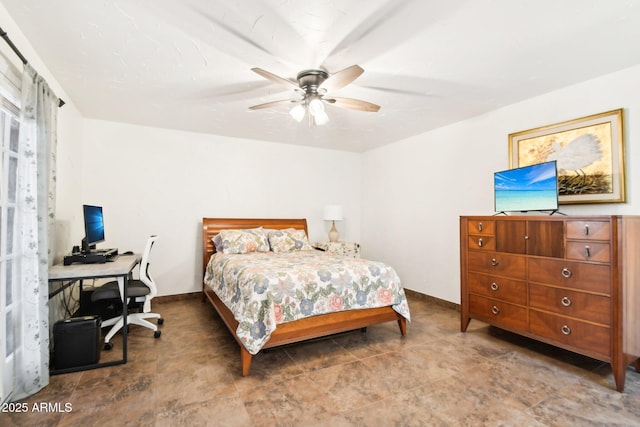 bedroom with ceiling fan