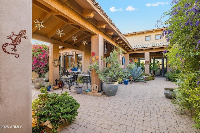 7846 E Wilderness Trl, Gold Canyon, AZ 85118 - view of patio featuring outdoor dining area