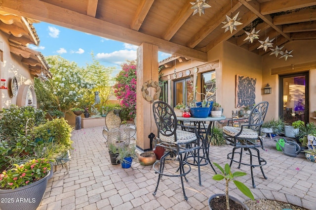 7846 E Wilderness Trl, Gold Canyon, AZ 85118 - view of patio / terrace featuring outdoor dining area
