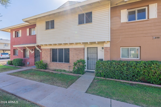 view of townhome / multi-family property