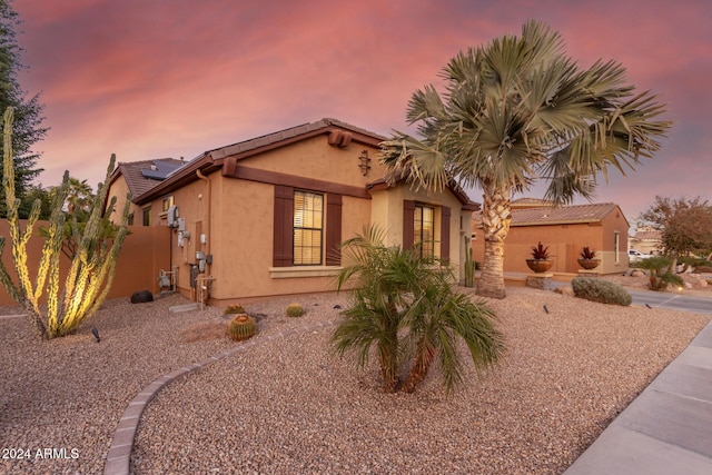 view of front of property