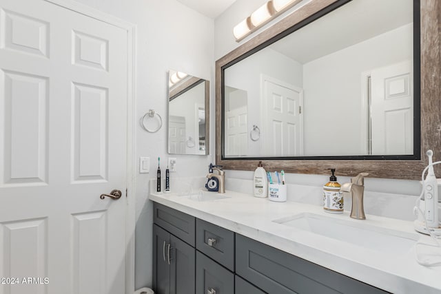 bathroom with vanity