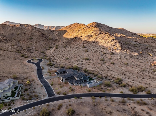 view of mountain feature featuring a desert view