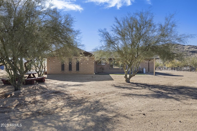 view of front of property