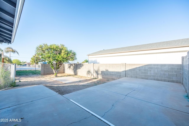 17824 E Chestnut Dr, Queen Creek, AZ 85142 - view of patio with a fenced backyard
