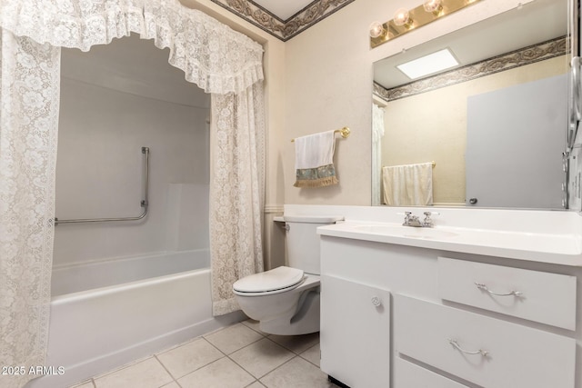 11109 W Granada Dr, Sun City, AZ 85373 - bathroom with tile patterned floors, toilet, vanity, and shower / bath combo