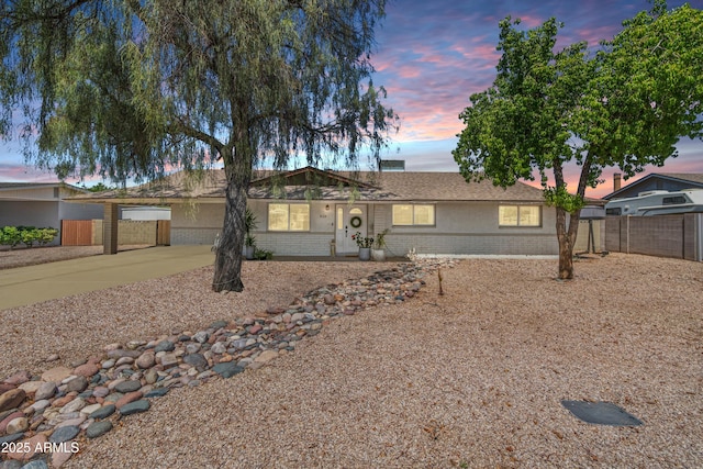 818 N Terrace St, Mesa, AZ 85203 - ranch-style home featuring brick siding