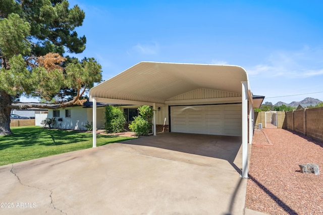 8135 N 5th St, Phoenix, AZ 85020 - view of front facade with driveway