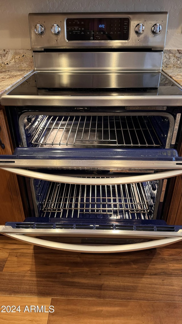 interior details with stainless steel electric range