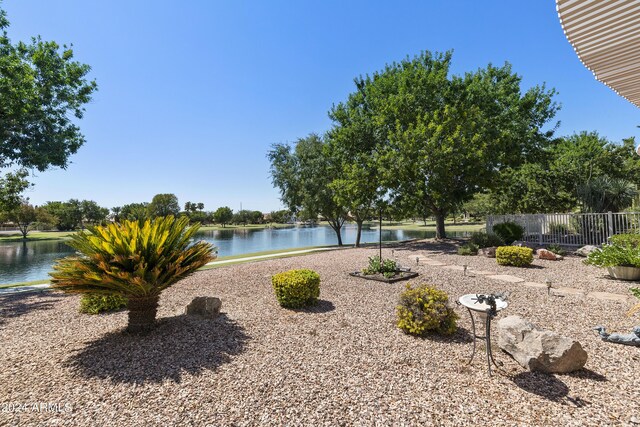 view of yard featuring a water view