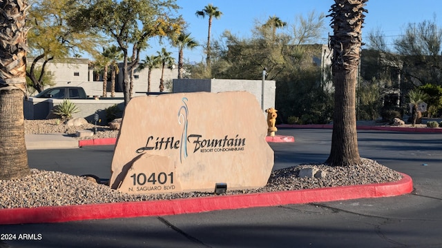 view of community / neighborhood sign