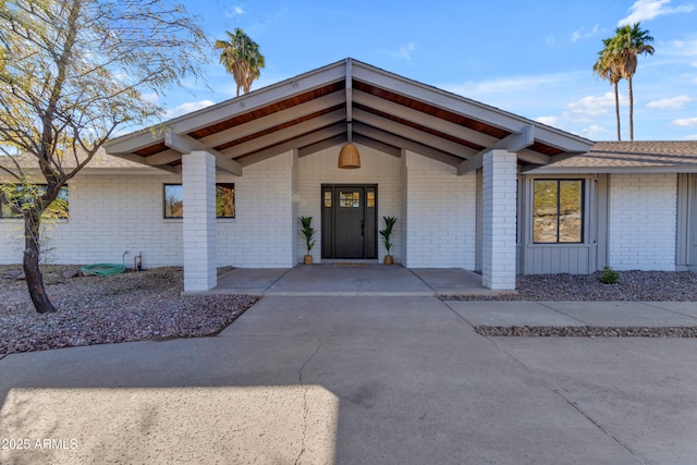 view of entrance to property