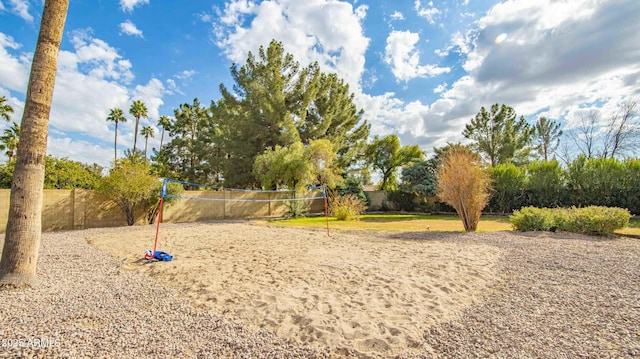 surrounding community with volleyball court